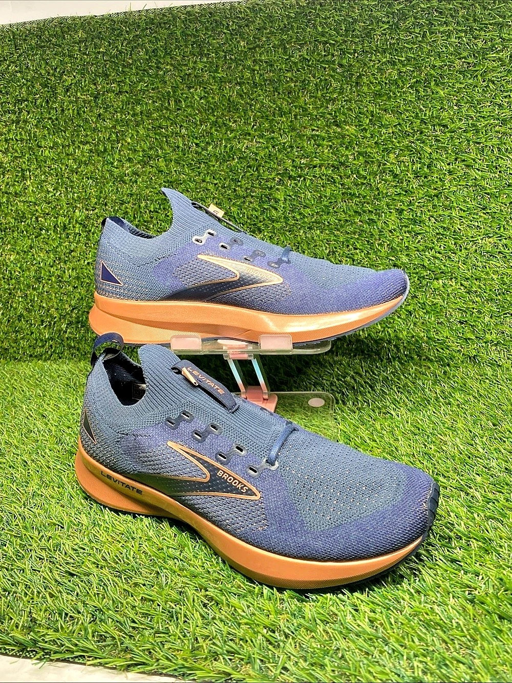 Brooks Levitate Women's Blue & Rose Gold US 8.5 B